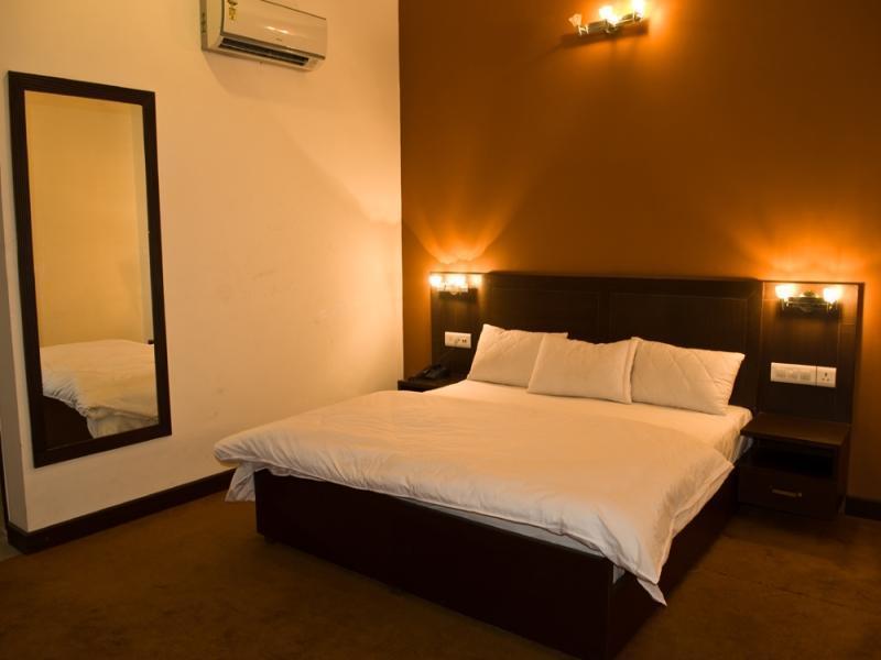 Click Hotel Kohinoor, Лудхиана Экстерьер фото