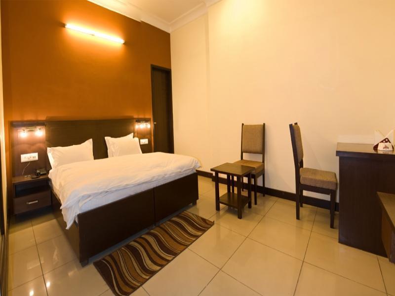 Click Hotel Kohinoor, Лудхиана Экстерьер фото