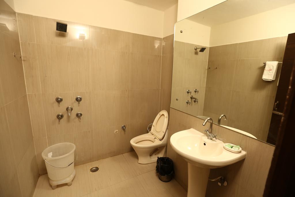 Click Hotel Kohinoor, Лудхиана Экстерьер фото