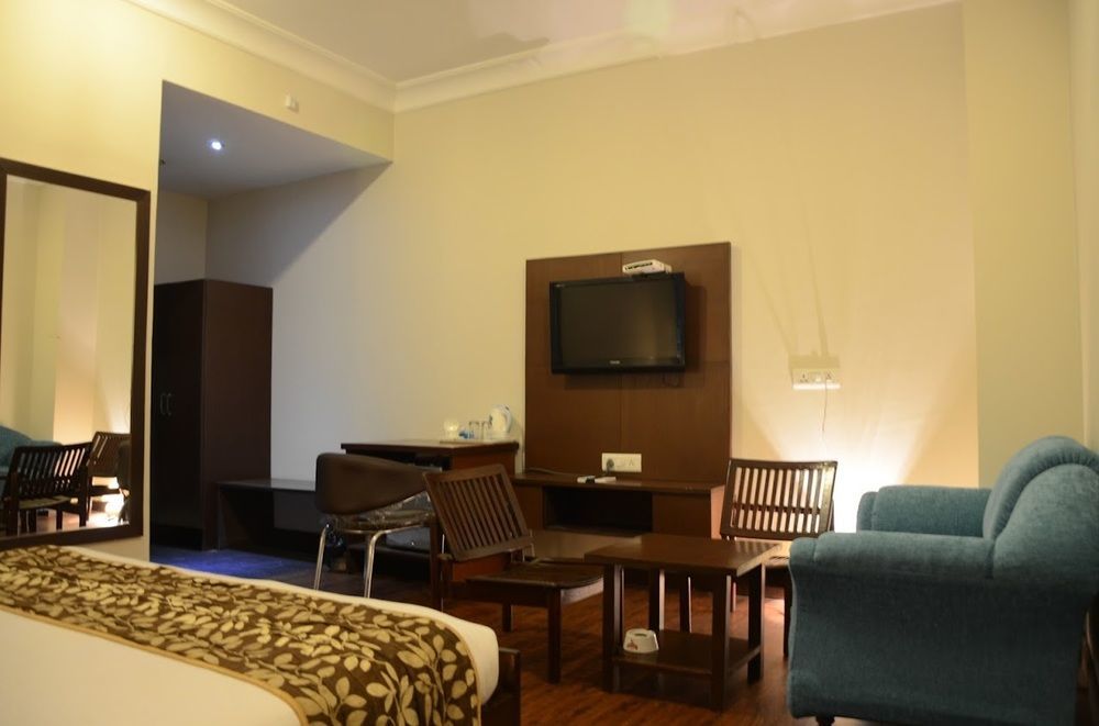 Click Hotel Kohinoor, Лудхиана Экстерьер фото