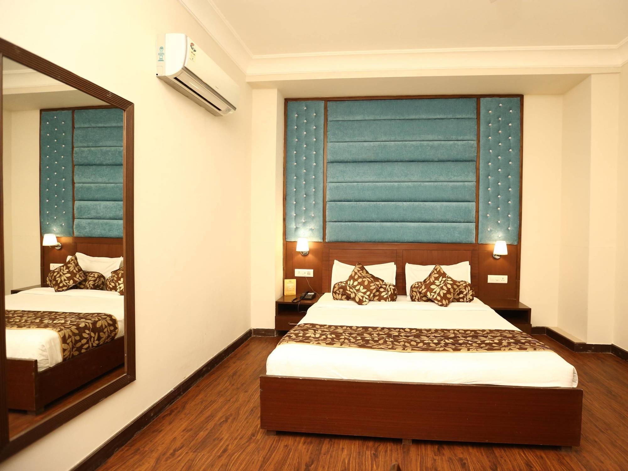 Click Hotel Kohinoor, Лудхиана Экстерьер фото